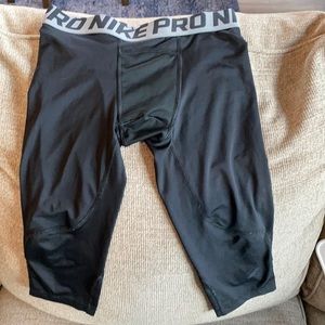 Boys l Nike Pro compression tights